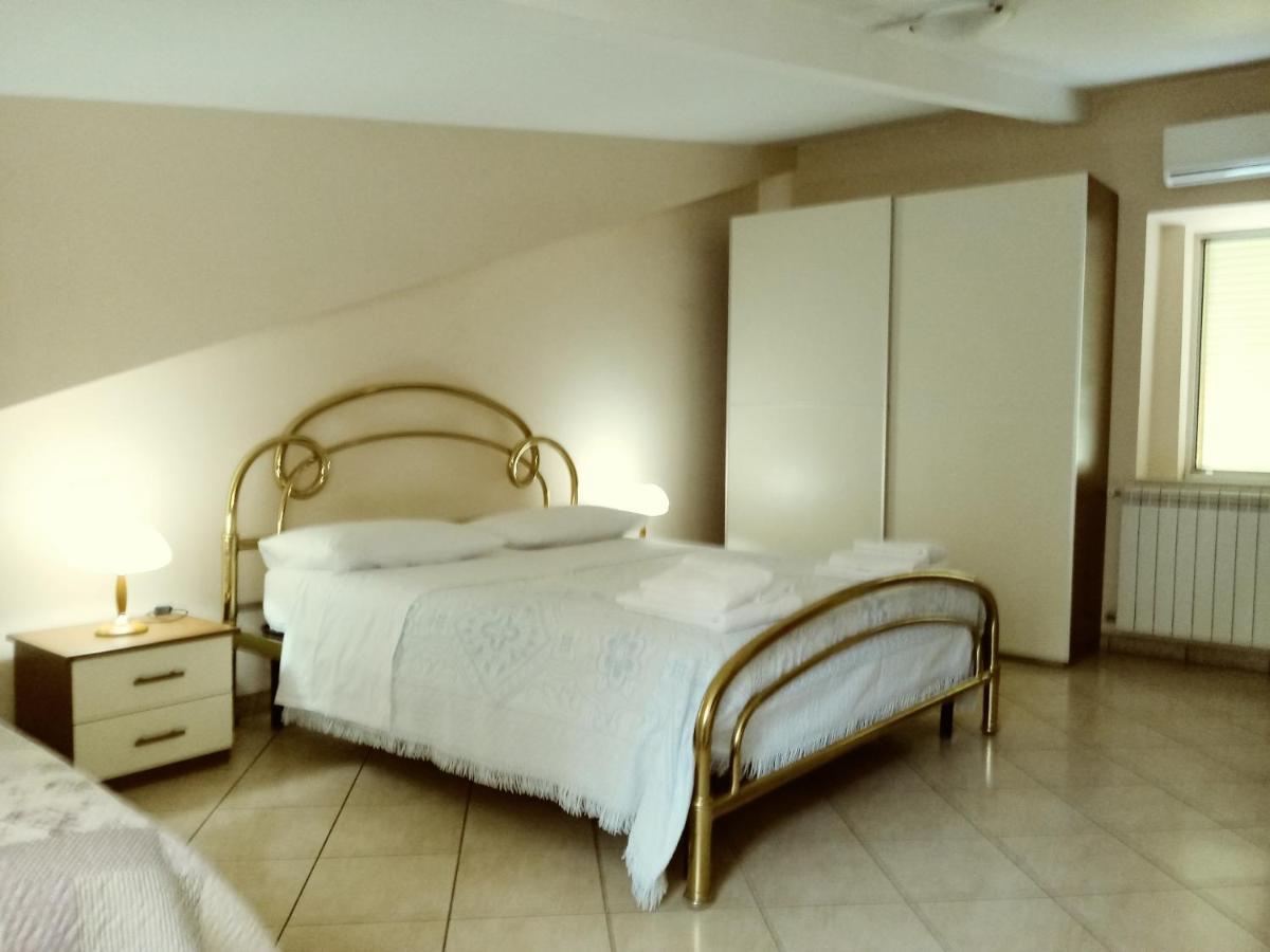 B&B Mansarda Caserta Exterior photo